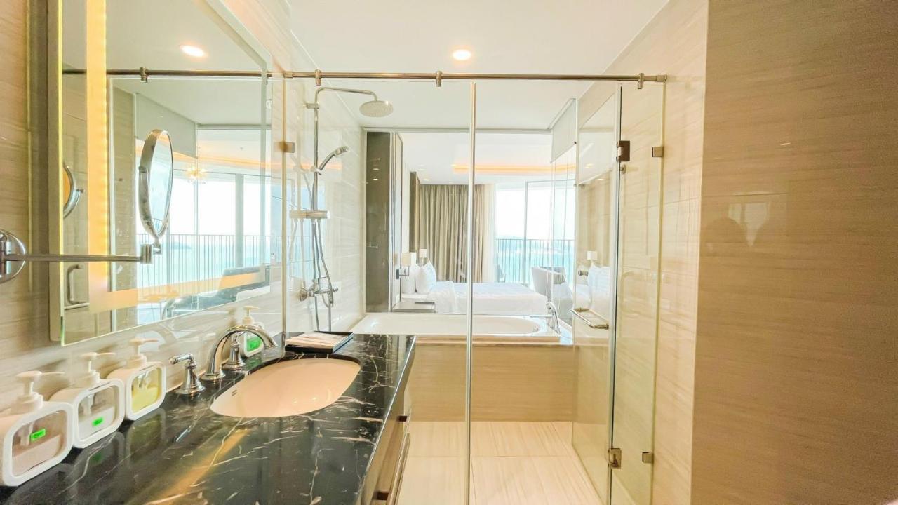 Panorama Luxury Sea View Apartment Nha Trang Extérieur photo